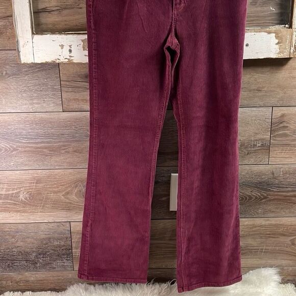 D & CO Women’s Burgundy Corduroy Button Zip Boot Cut Pants Size 6 - Picture 3 of 8